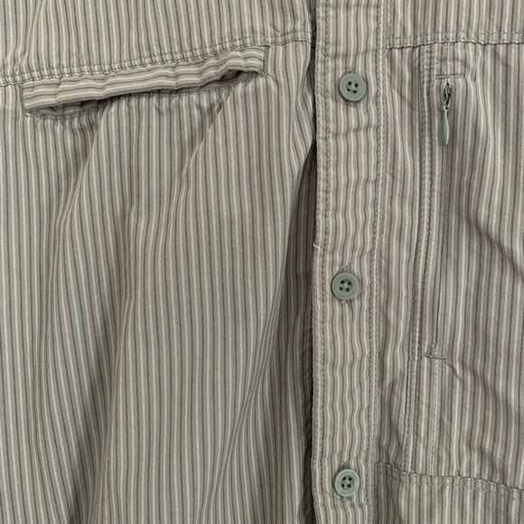 The North Face | Men's lightweight button down | sz L | EUC - Picture 5 of 6